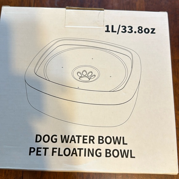 Dog bowl - Picture 1 of 7